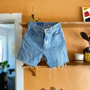 Vintage Levi’s 560 Custom Mom shorts!